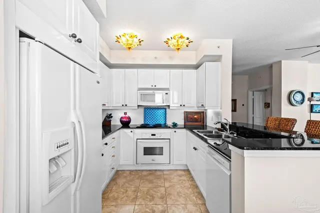 8501 Gulf Blvd # W-PH3F property photo