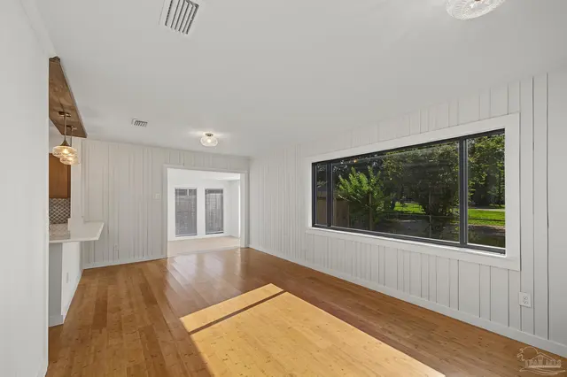315 Dwight Ave property photo