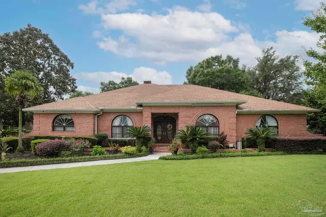 8632 Rosemont Dr, Pensacola FL 32514 exterior