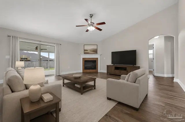 6072 Winchester Cir property photo