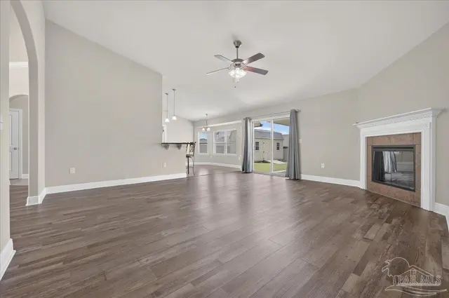 6072 Winchester Cir property photo