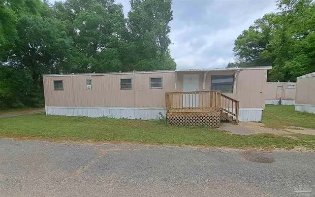 2821 Hillcrest Ave # 11, Pensacola FL 32526 exterior