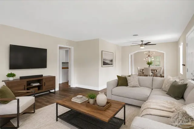 201 C St property photo