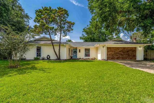 442 Belle Chasse Ct, Pensacola FL 32506 exterior