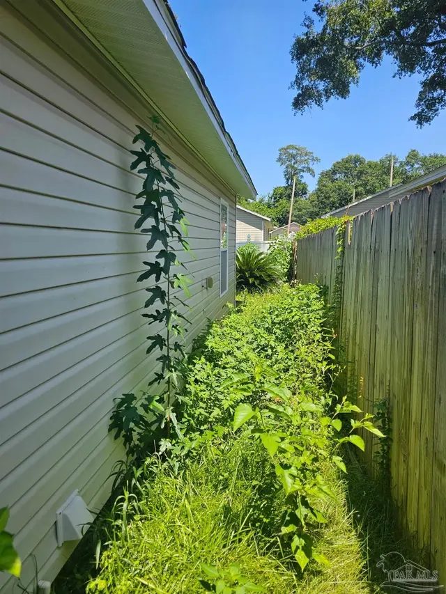8630 Doris Ave property photo