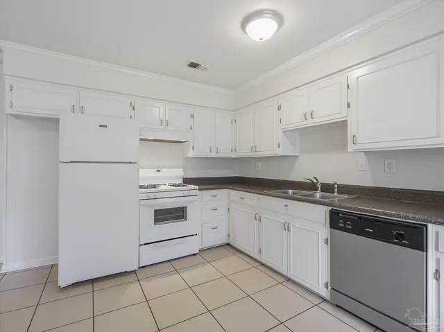218 Betty Rd property photo
