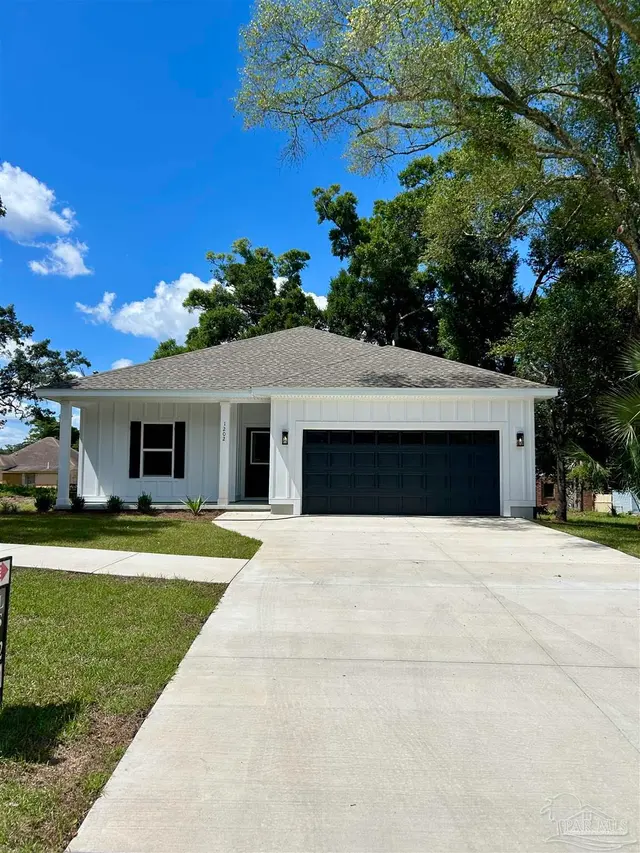 1202 W Lee St, Pensacola FL 32501 exterior