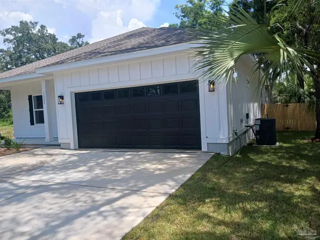 1202 Lee St property photo