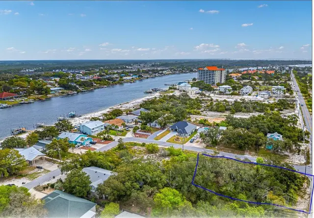 14000 Waterview Dr, Pensacola FL 32507 exterior