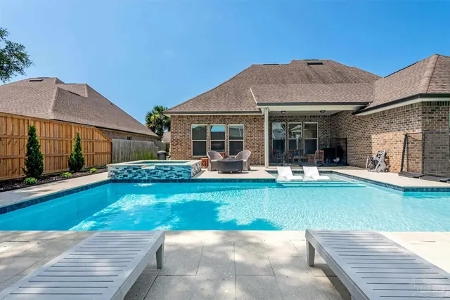 1525 Sabal Palm Dr property photo