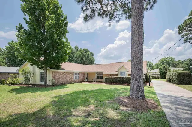 3445 Blueridge Dr, Pensacola FL 32504 exterior