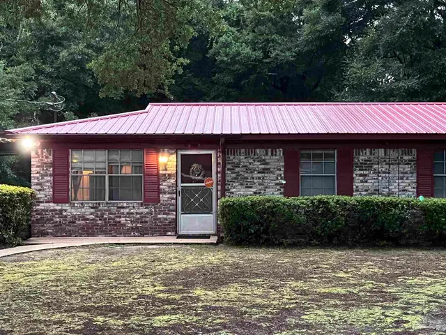 7532 Holmes St, Milton FL 32583 exterior
