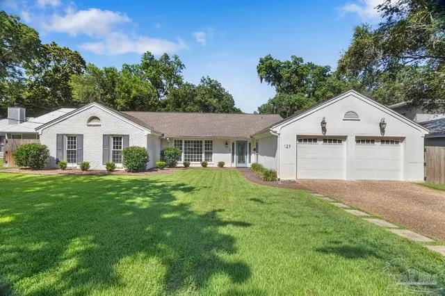 127 Highpoint Dr, Gulf Breeze FL 32561 exterior