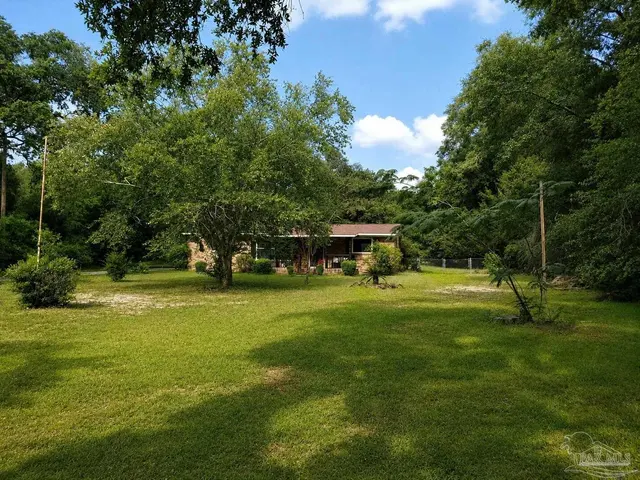 6770 N Hwy 87, Milton FL 32570 exterior