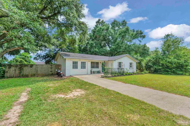 6215 Glenwood Dr property photo