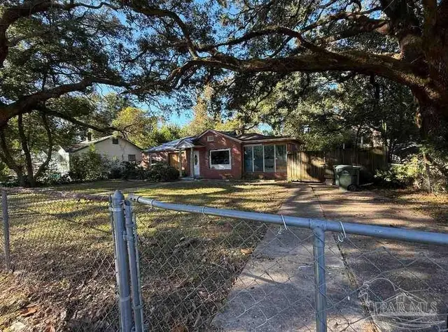 3914 Gadsden St property photo