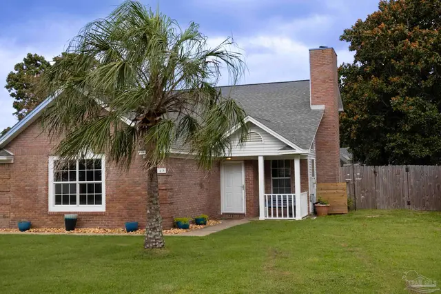 1515 Mariners Cir, Gulf Breeze FL 32563 exterior
