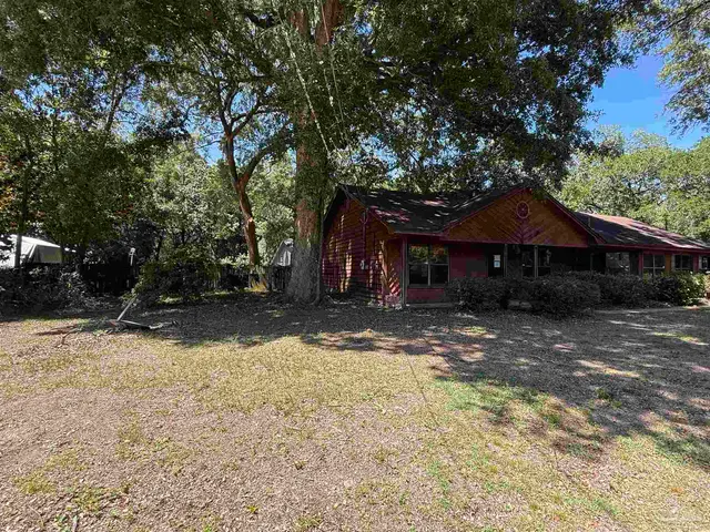 5244 Suwanee St, Milton FL 32583 exterior