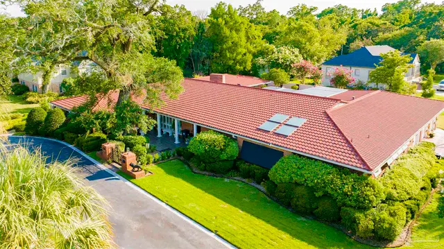 1415 N Barcelona St, Pensacola FL 32501 exterior
