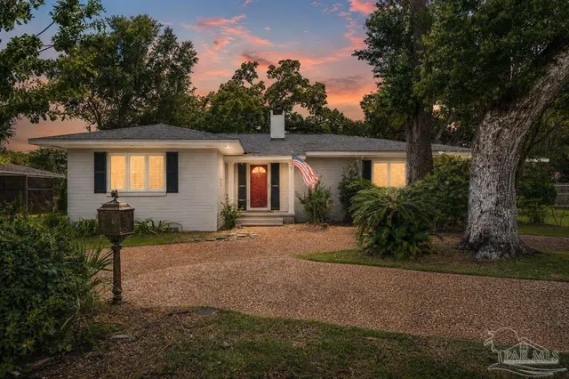 15 Lakeside Dr, Pensacola FL 32507 exterior