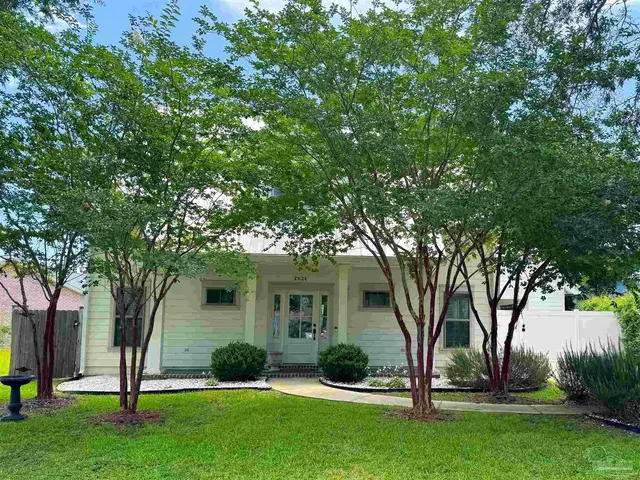 2820 N 14th Ave, Pensacola FL 32503 exterior