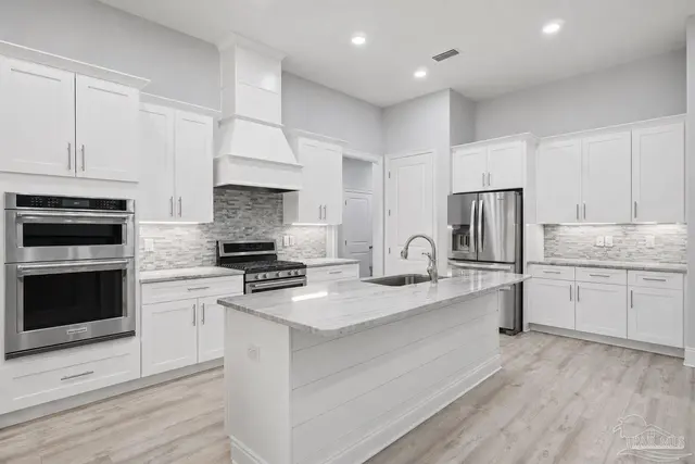 7703 Freesia, Navarre FL 32566 exterior