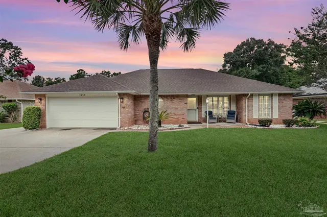 2633 Southern Oaks Dr, Cantonment FL 32533 exterior