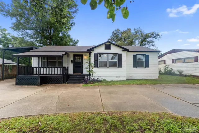 211 W Sunset Ave, Pensacola FL 32507 exterior