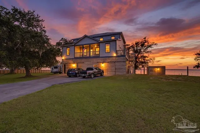 305 S Garcon Point Rd, Milton FL 32583 exterior