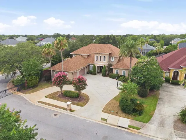 1305 Quiet Cove Ct, Gulf Breeze FL 32563 exterior