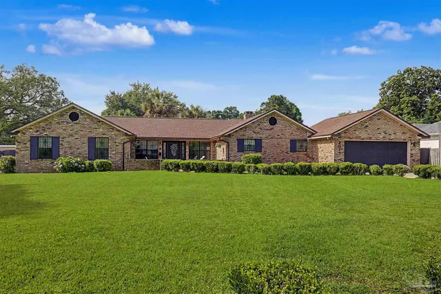 2017 E Cross St, Pensacola FL 32503 exterior