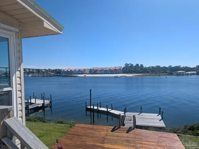 13711 Canal Dr, Pensacola FL 32507 exterior