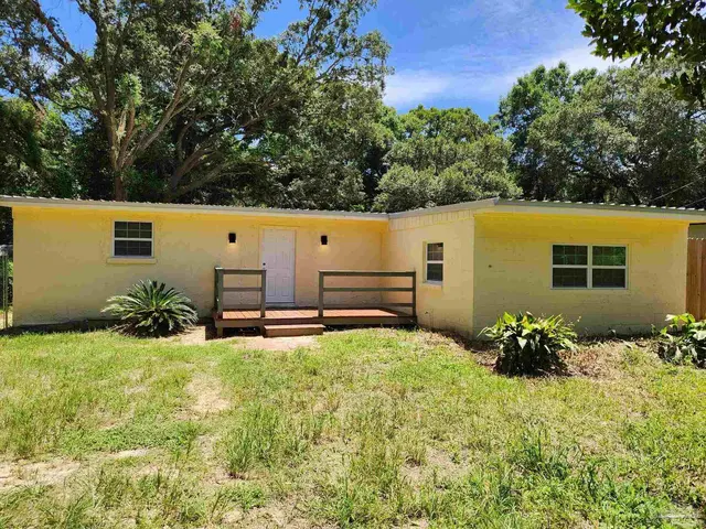 300 Louisiana Dr property photo