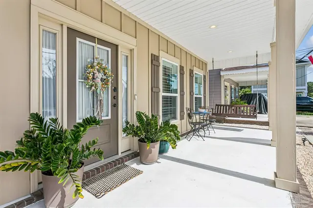 720 N St property photo