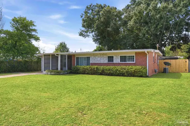 6517 Robin Ave, Milton FL 32570 exterior