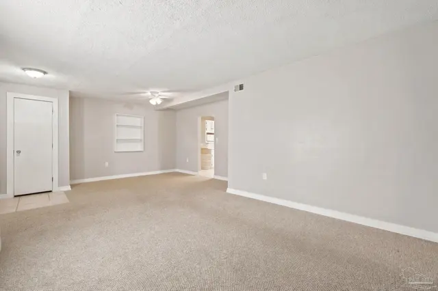 6517 Robin Ave property photo