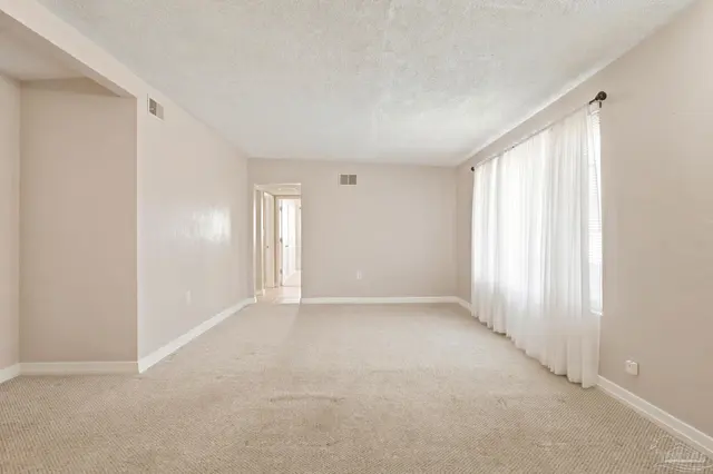 6517 Robin Ave property photo