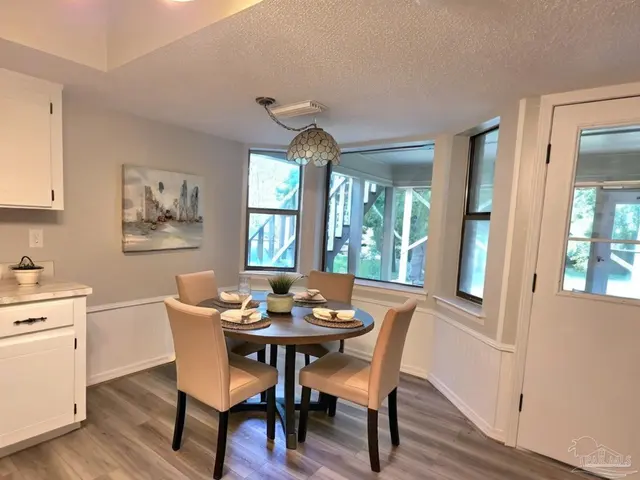 550 Riola Pl property photo