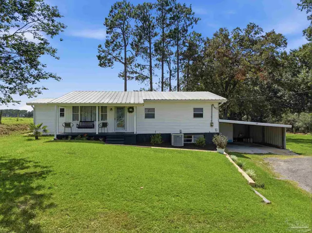 5731 Morgan Rd, Mcdavid FL 32568 exterior