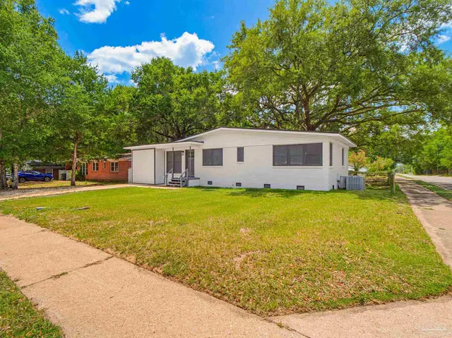 6605 Lee St property photo