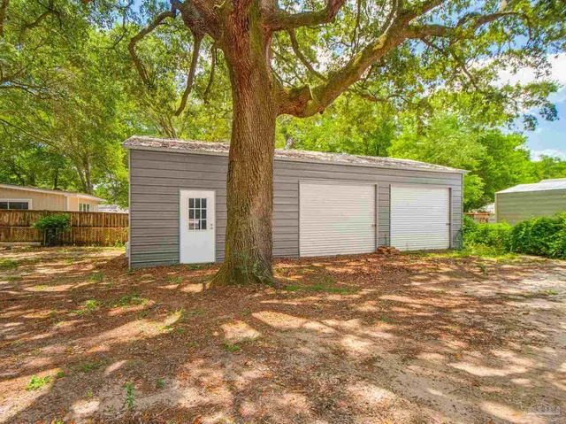 6605 Lee St property photo