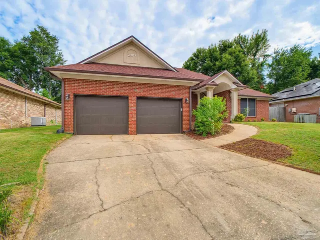2101 Pin High Dr property photo