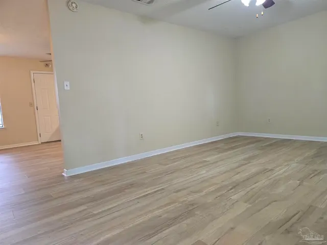 3005 Lenora Cir property photo