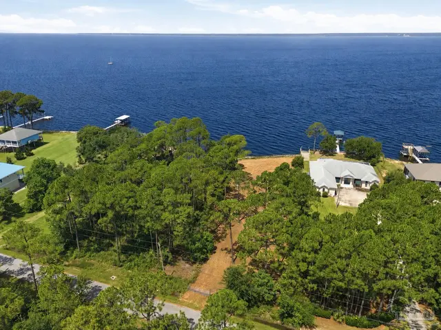 973 Dolphin Rd property photo