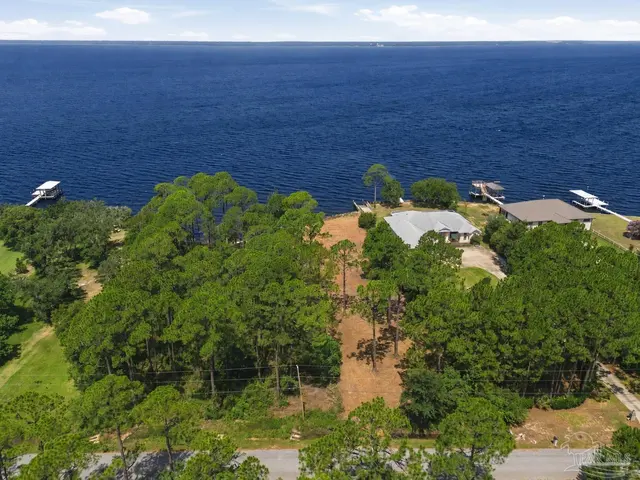 973 Dolphin Rd property photo