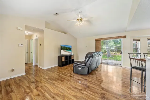 416 Elcino Dr property photo