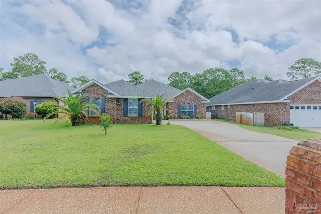 6416 Old Harbor Ct, Gulf Breeze FL 32563 exterior