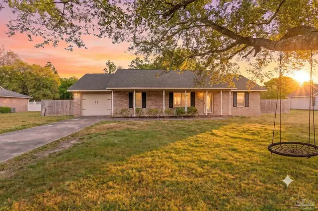 6332 Jason Dr, Milton FL 32570 exterior