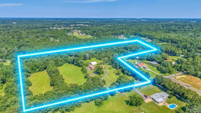 7621 Chellie Rd, Pensacola FL 32526 exterior