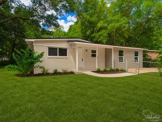 6559 Julia Dr, Milton FL 32570 exterior